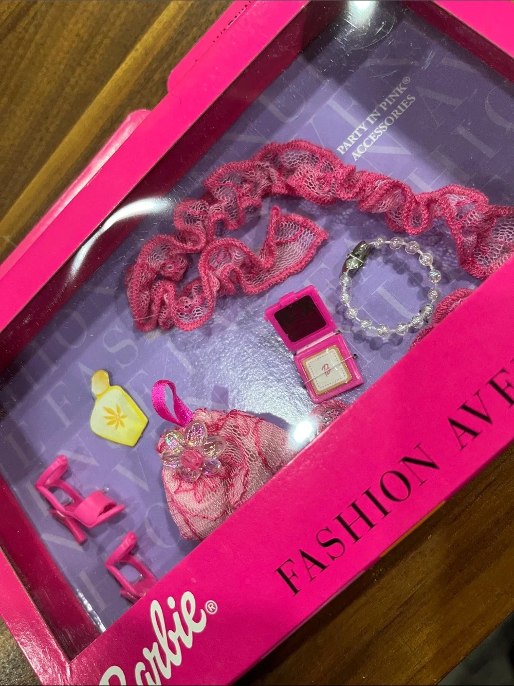 1999 Barbie Fashion Avenue “Party in Pink” Accessories Pack